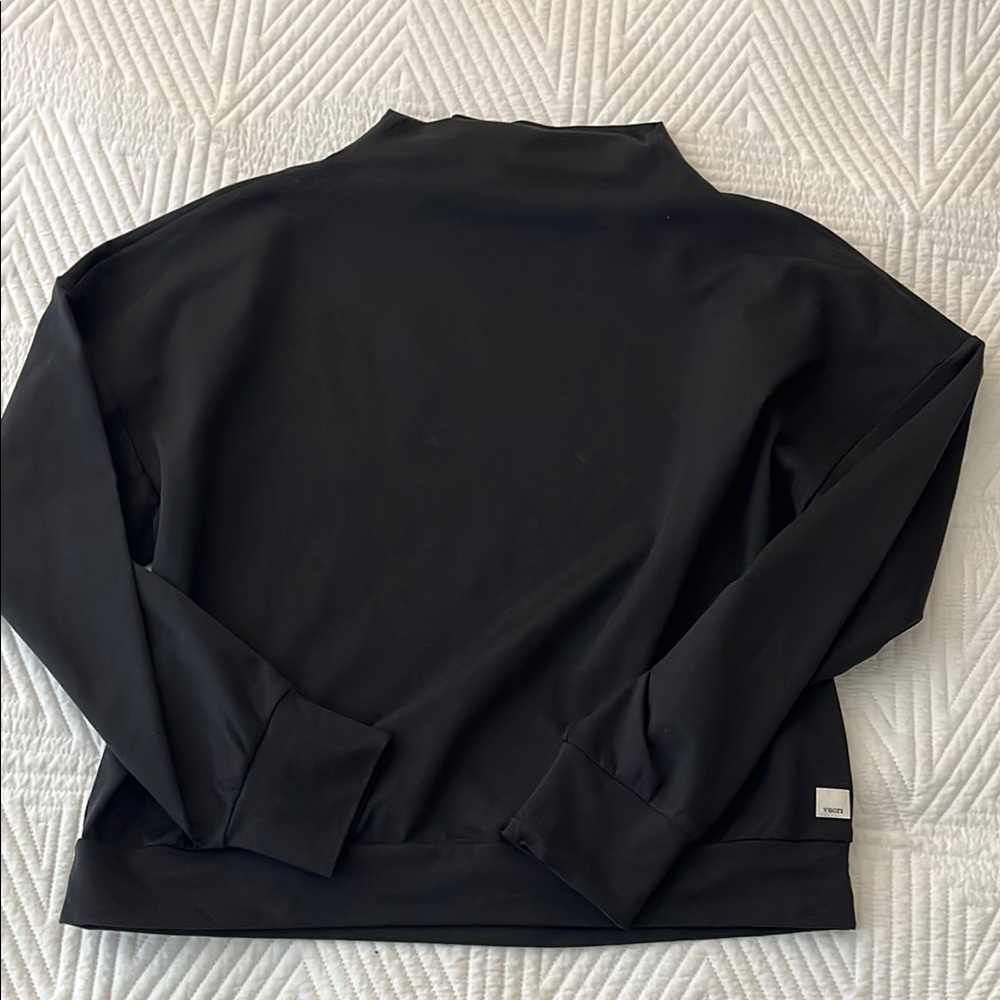 Vuori Black Long Sleeve Top